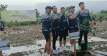 Green Policing Runners, Polda Riau Tanam 100 Pohon di Bantaran Sungai Siak
