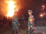 Sinergi Kodim 0313/Kampar, Yonif 132/BS dan Yonif TP 898 Berhasil Kendalikan Karhutla di Salo