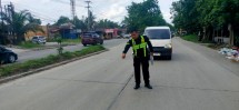 Pemotor Lawan Arus Tewas Ditabrak Truk Box di Soekarno Hatta Pekanbaru