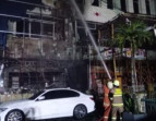 Kebakaran Hebat Hanguskan Hotel Benteng di Pekanbaru, Kerugian Capai Rp800 Juta