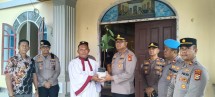 Kapolres Kampar Tinjau Ibadah Jumat Agung, Pastikan Keamanan Jemaat hingga Bagikan Bibit Pohon