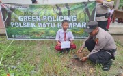 Green Policing Menyasar Sekolah, Polsek Batu Hampar Tanam Pohon di SD N 01 Bantaian Hilir