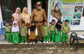 Camat Rumbio Jaya Kunjungi KB Dharma Bakti Alam Panjang, Motivasi Anak Usia Dini Cintai Sekolah