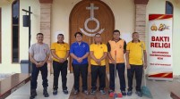 Polsek Tapung Gelar Bakti Religi Bersihkan Gereja HKBP Maria, Wujud Nyata Polri untuk Masyarakat