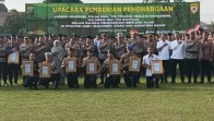 Kapolda Riau Beri Penghargaan Tim Kemanusiaan Penanganan Bencana Aceh, Sumut & Sumbar